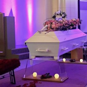 begravelse med seremoni